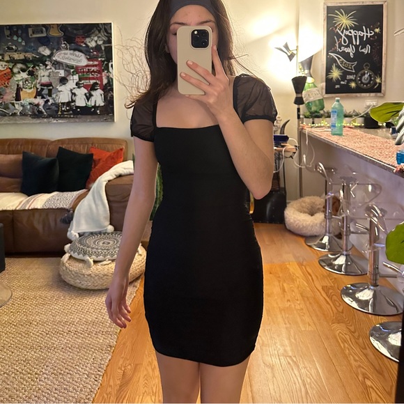 CHARVI MINI DRESS BLACK🌸 - Picture 5 of 6